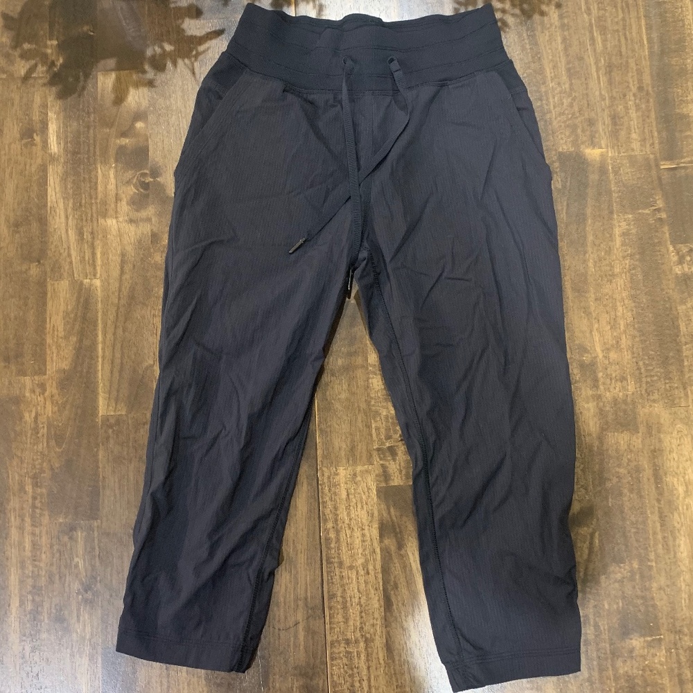 Lululemon Dance Studio Crop